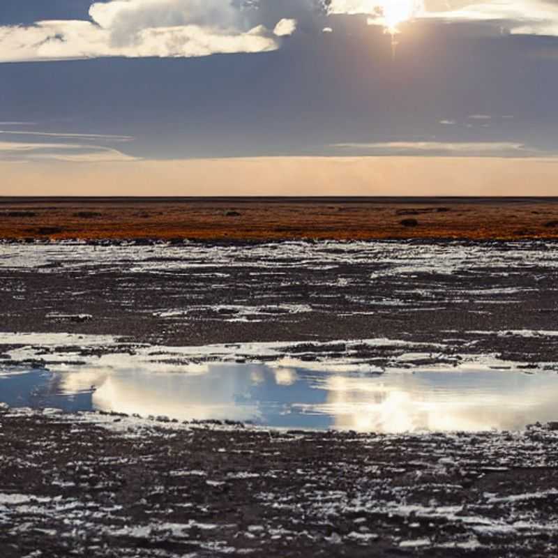 Safari estival à Amboseli : musées, restaurants et mystères kenyans ! (Amboseli en été : bonne idée ou pas ?)<h3>Amboseli en été : braver la chaleur pour des aventures cosy ? (Musées, restaurants et secrets bien gardés)</h3><h3>Soleil de plomb et soirées douces à Amboseli : Un été au Kenya, entre légende et réalité !</h3><h3>Amboseli sous le soleil : Quand la chaleur se mêle aux mystères... (Conseils pour un safari estival réussi)</h3><h3>L'été à Amboseli : Safari, musées et gastronomie kenyane... (Décryptage d'un voyage hors du temps)</h3>