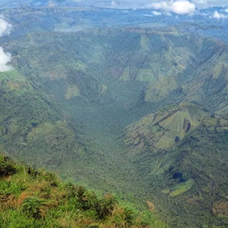 Vislumbre da majestosa Mount Elgon, na fronteira Uganda/Quênia, um refúgio verdejante convidativo para uma aventura de verão inesquecível.