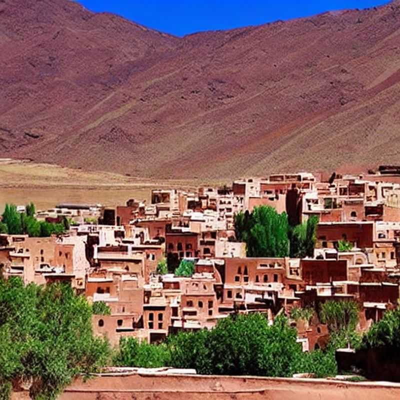 Les majestueuses montagnes de l'Atlas au Maroc, baignées par le soleil estival, offrant un paysage époustouflant pour une escapade estivale inoubliable. (The majestic Atlas Mountains in Morocco, bathed in the summer sun, offering a breathtaking landscape for an unforgettable summer getaway.)