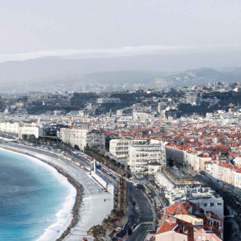 Dois casais aproveitando a beleza encantadora de Nice, França, durante uma escapada de inverno de 3 semanas, explorando a Promenade des Anglais à beira-mar e as charmosas ruas da cidade velha.
