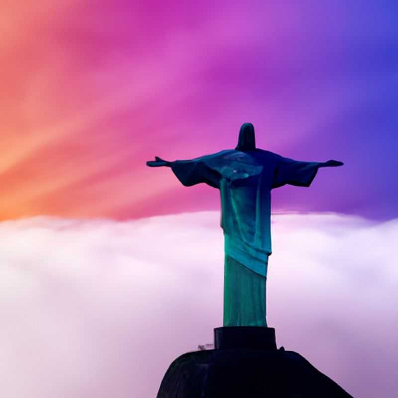 Cristo Redentor no Corcovado: Uma Vista Inesquecível da Cidade Maravilhosa