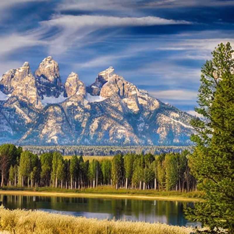 Here are a few options for alt text in Portuguese for an image of Jackson Hole during Spring Break, each with a slightly different emphasis: