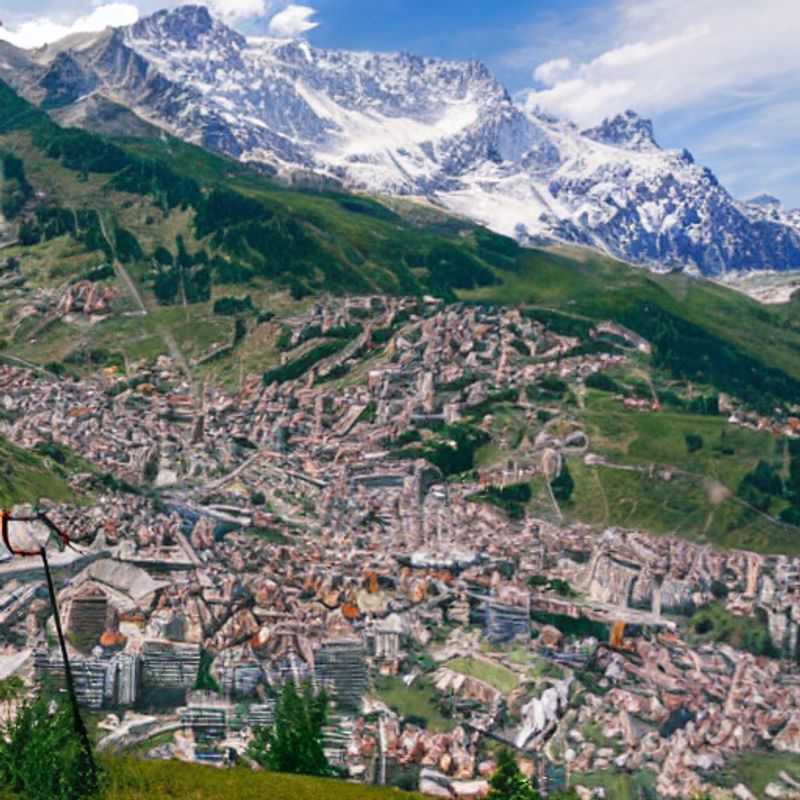 Chasse aux aubaines alpines : Les Deux Alpes au printemps (et pourquoi votre portefeuille vous remerciera !)<h3>Mystères montagnards et prix doux : Explorez Les Deux Alpes en automne !</h3><h3>Les Deux Alpes au printemps : Au-delà des pistes, une aventure légendaire (et abordable!)</h3><h3>Secrets des Alpes : Economisez sur votre séjour aux Deux Alpes grâce à l'automne magique !</h3><h3>Le printemps aux Deux Alpes : Une enquête palpitante entre nature et tarifs alléchants !</h3><h3>Décryptage des prix : Les Deux Alpes, une destination accessible au printemps et à l'automne !</h3>