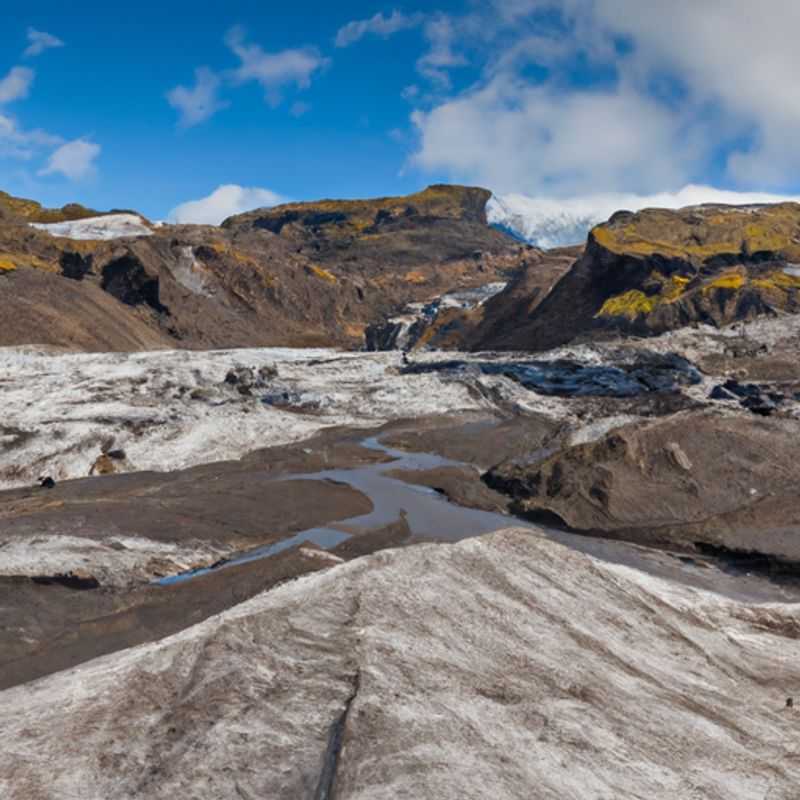 Baignade dans les sources chaudes de Landmannalaugar &#58; Un moment inoubliable au cœur de la nature sauvage islandaise