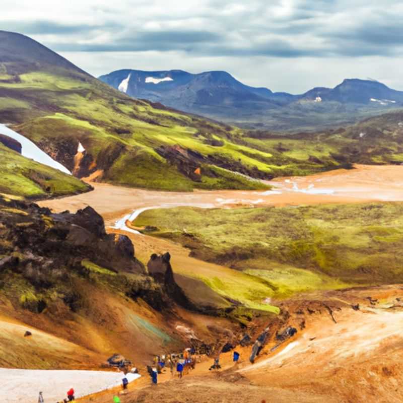 Visita à cachoeira Seljalandsfoss na Trilha Laugavegur, Islândia, no outono