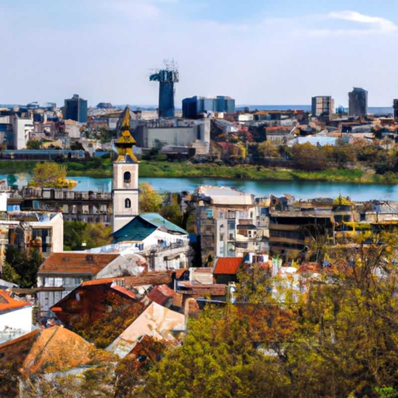 Quatre personnes profitant de la beauté de Belgrade, Serbie, lors de leur escapade printanière de 5 jours, avec la cathédrale Saint-Sava en arrière-plan.