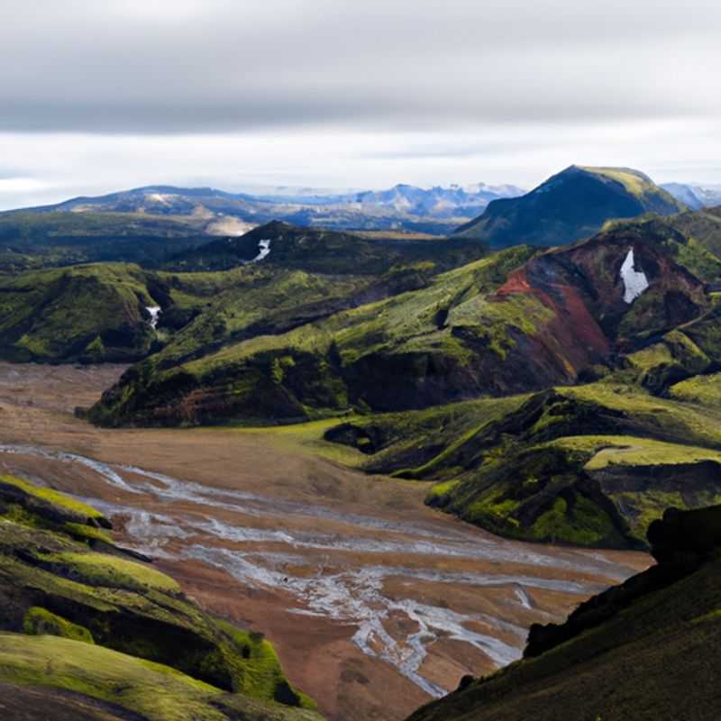 Exploring the Majestic Markarfljótsgljúfur Canyon: An Autumn Adventure on the Laugavegur Trail
