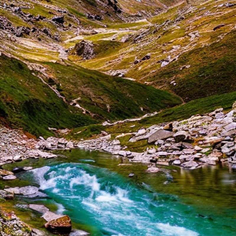 ¿Chopta Chandrashila en primavera? ¡Menos multitudes, más aventura!<h3>Primavera en Chopta Chandrashila: ¡La escapada perfecta para tu Spring Break!</h3><h3>Trekking en Chopta Chandrashila: Fuera de temporada alta, ¡dentro de la magia!</h3><h3>Descubre Chopta Chandrashila en primavera: ¡Menos gente, más para ti!</h3><h3>Spring Break en la India: ¡Aventura en Chopta Chandrashila sin agobios!</h3><h3>Chopta Chandrashila en primavera: ¡Tu aventura en las montañas te espera!</h3>