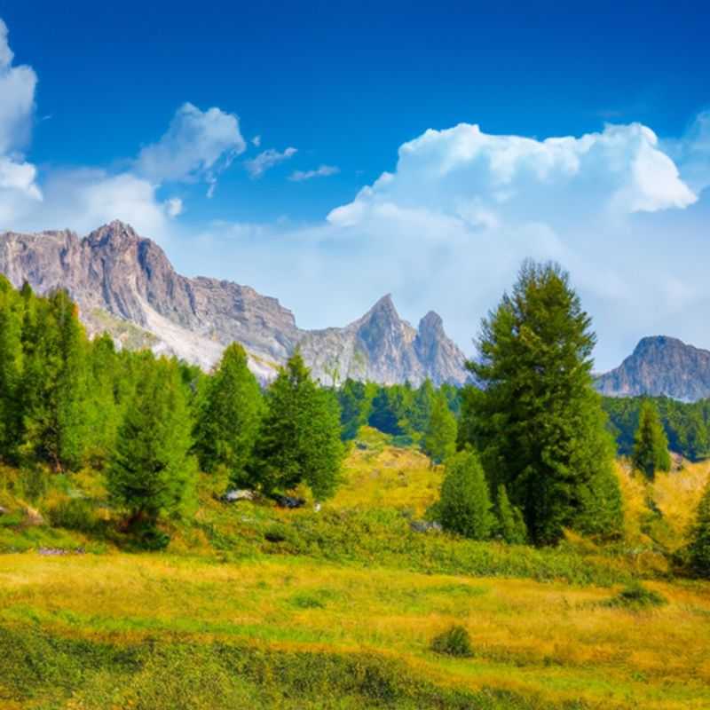 Cortina d'Ampezzo: A Winter Wonderland on the Alta Via 1