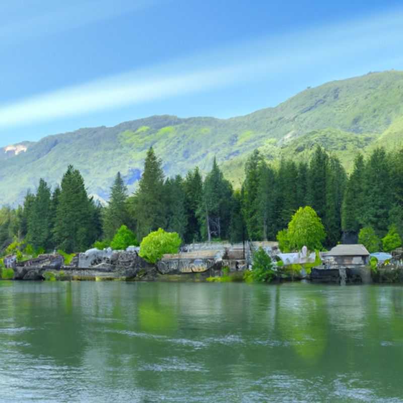 Crater Lake National Park: A Summer Adventure on the Pacific Crest Trail