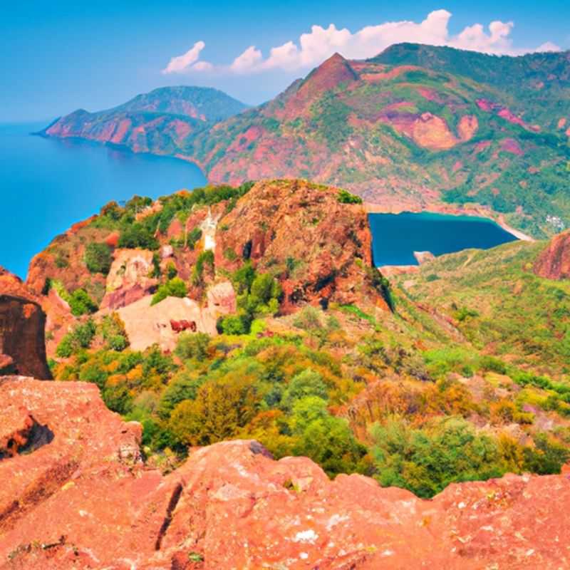 Scandola's Winter Wonderland: A Breathtaking Boat Tour in Corsica, France